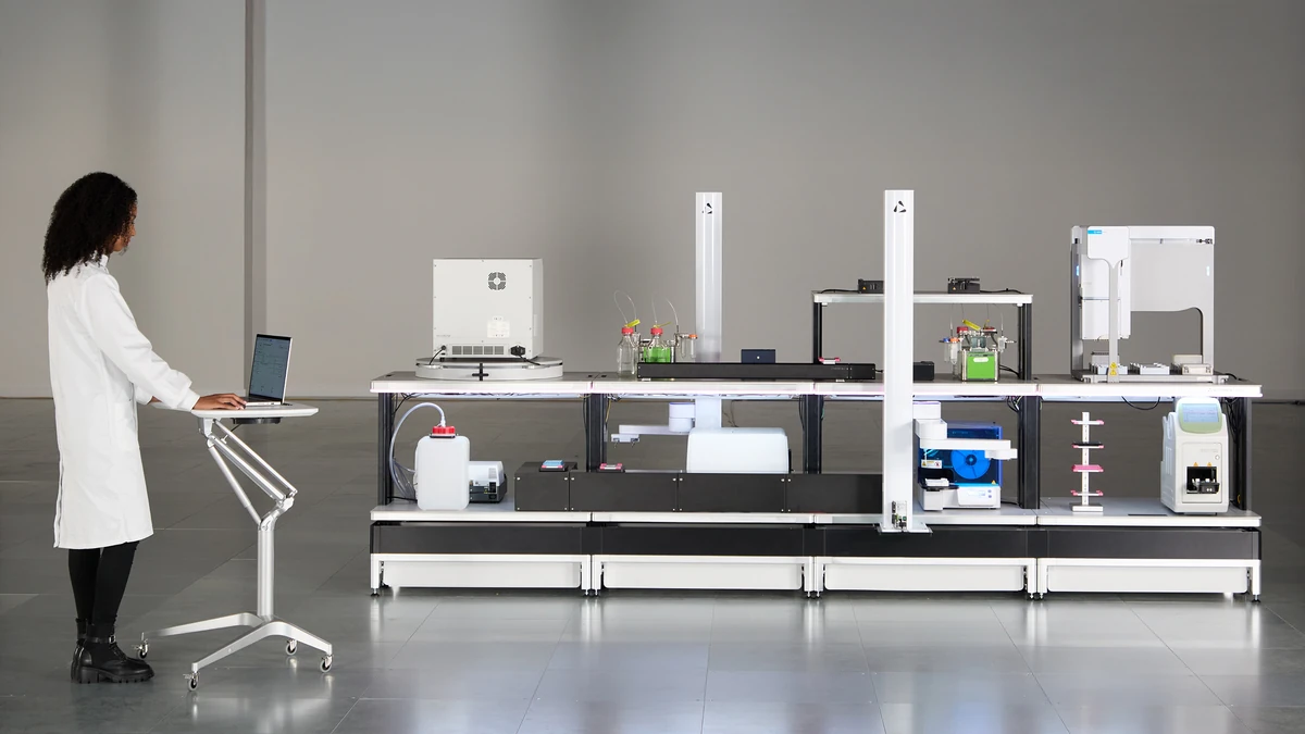 Automata robotic laboratory bench used to illustrate AI-ready lab automation